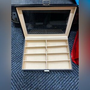 Sunglasses storage/case